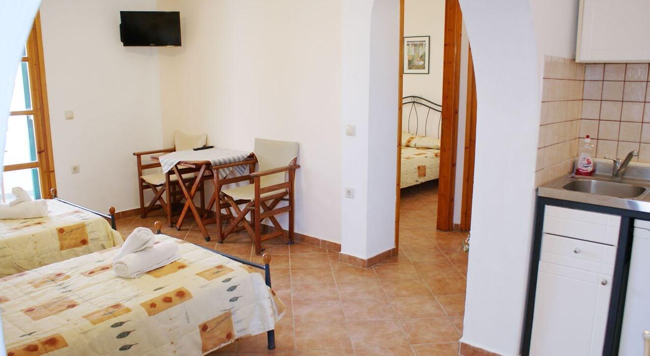 Ioanna Apartments 아기오스프로코피오스 외부 사진