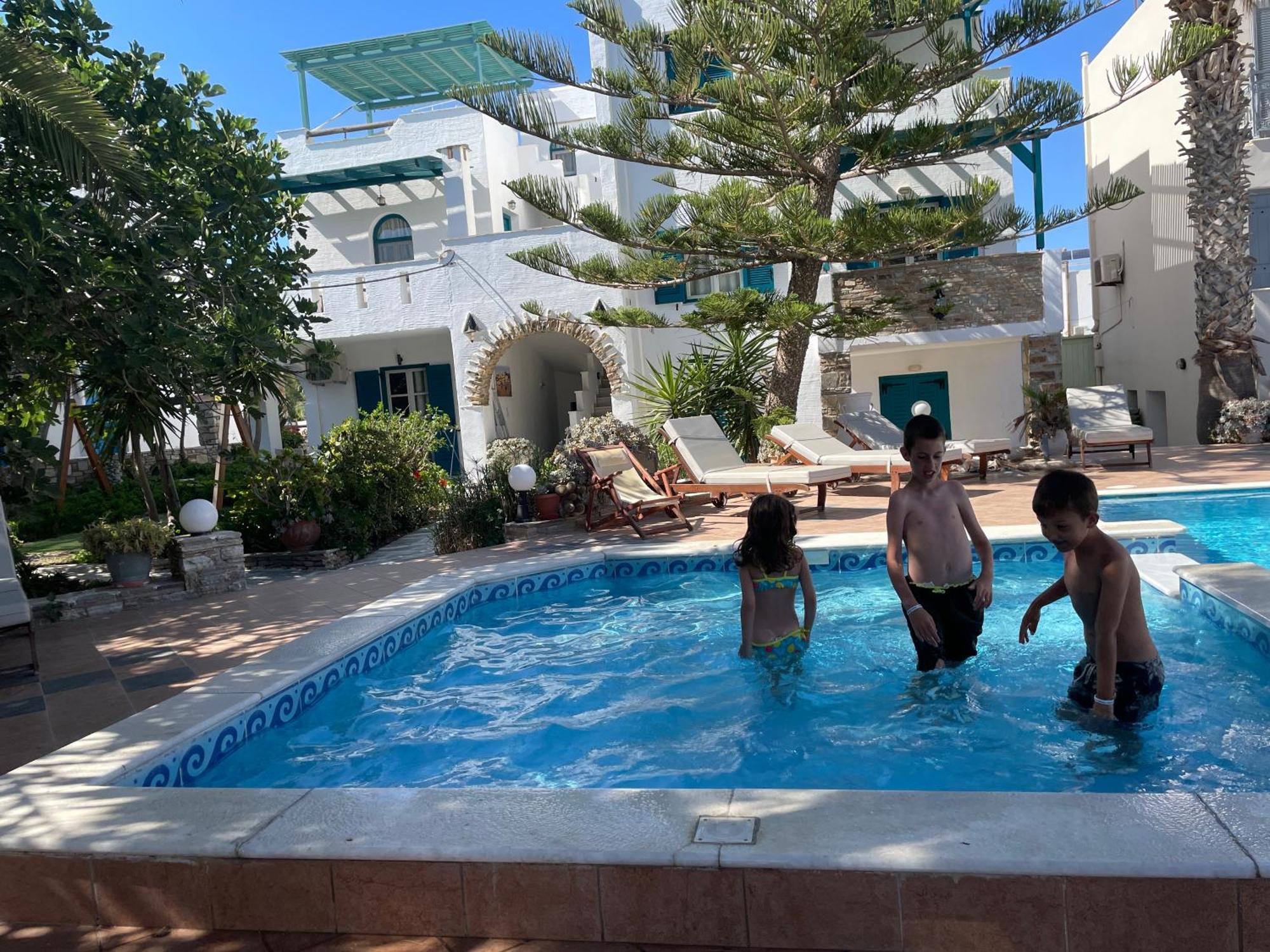 Ioanna Apartments 아기오스프로코피오스 외부 사진